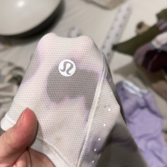 Lululemon Size 4 Athletic Top - Picture 3 of 3